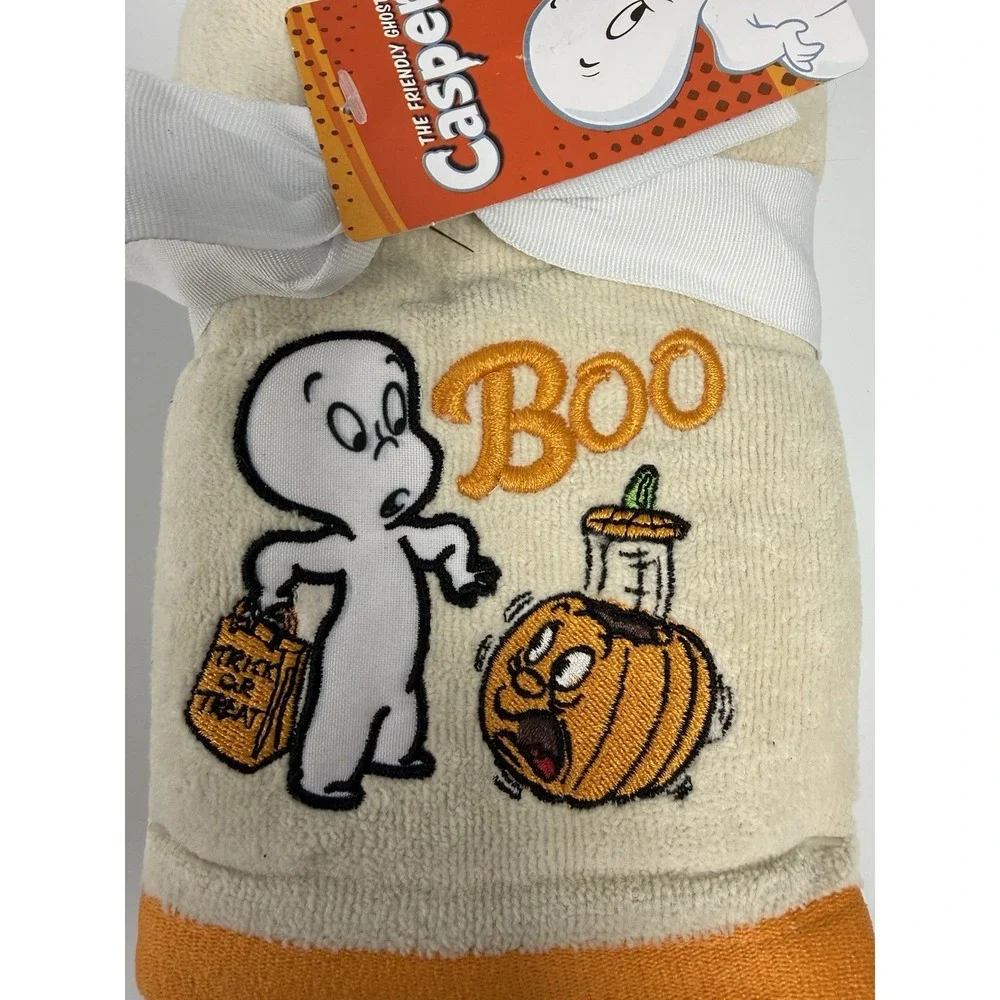 NWT Halloween Casper The Friendly Ghost Hand Towel Set Of 2 Cream Towels